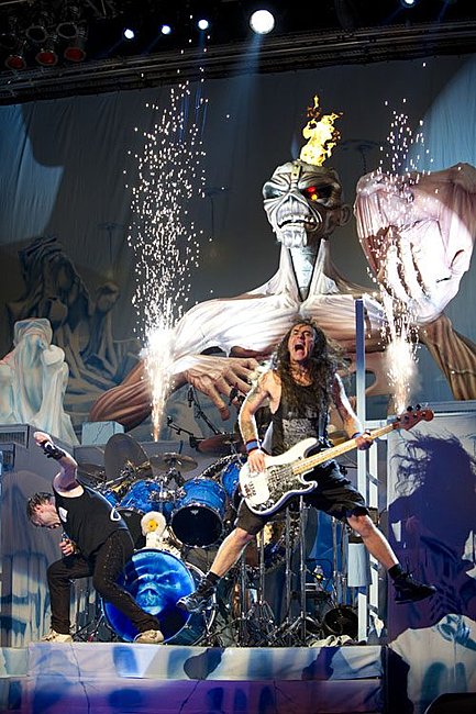 Click image for larger version

Name:	IRON-MAIDEN-ENGLAND-NORTH-AMERICAN-TOUR-with-Bass-player-Steve-Harris.jpg
Views:	4
Size:	89.9 KB
ID:	36627