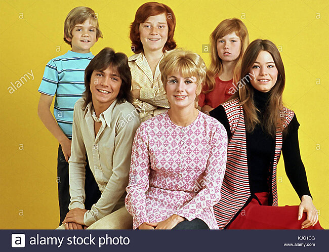 Click image for larger version

Name:	the-partridge-family-screen-gems-american-tv-series-1970-1974-with-KJG1CG.jpg
Views:	2
Size:	197.1 KB
ID:	44837