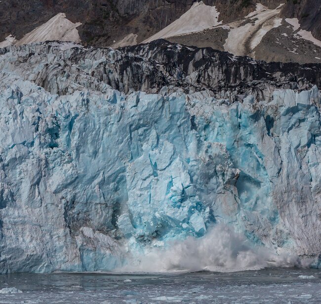 Click image for larger version

Name:	Calving Glacier.jpg
Views:	4
Size:	991.1 KB
ID:	81417