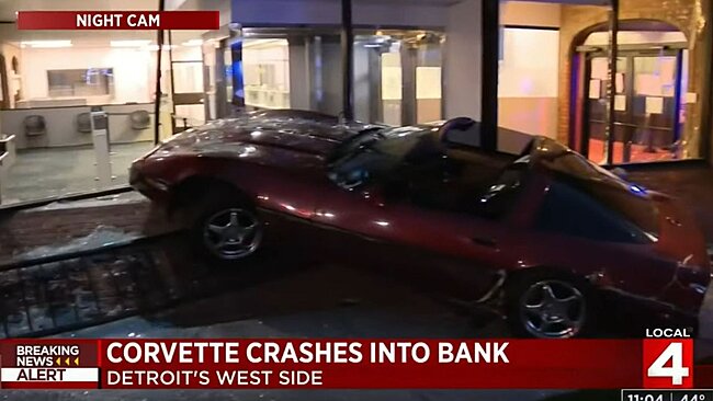 Corvette-Crashes-Into-Bank-2.jpg